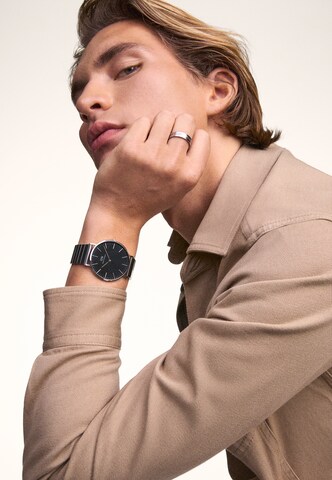 Daniel Wellington Analogt ur ' CLASSIC PIANO ' i sølv: forside