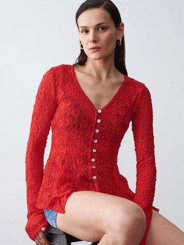 Dilvin Knit cardigan in Red: front