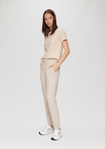 Tapered Pantaloni con pieghe di QS in beige