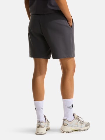 THE NORTH FACE Loosefit Nadrág 'Essential' - szürke