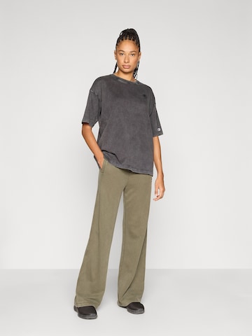 Maglietta di Champion Authentic Athletic Apparel in grigio