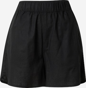 Urban Classics Regular Shorts in Schwarz: predná strana