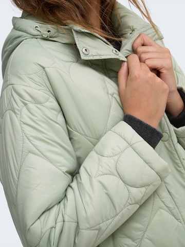 ONLY - Chaqueta de entretiempo 'ONLTAHIA' en verde