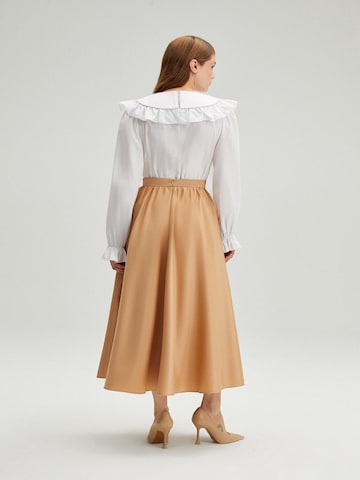 Touche Prive Skirt in Beige