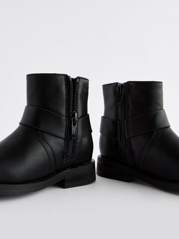 Next Stiefel in Schwarz