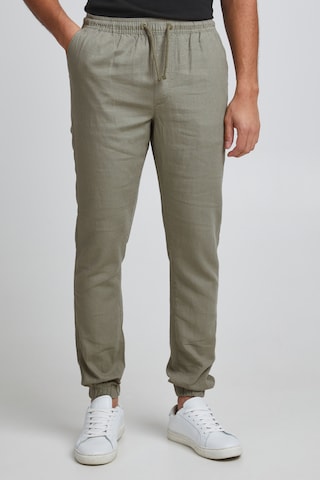 11 Project Slimfit Broek in Beige: voorkant