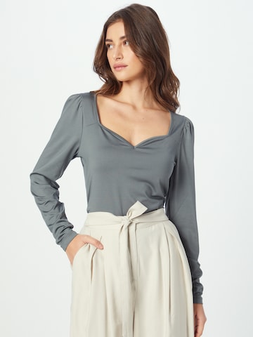 T-shirt Dorothy Perkins en gris : devant