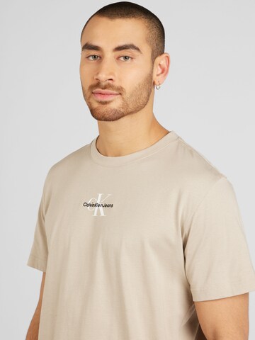 Calvin Klein Jeans T-Shirt in Beige