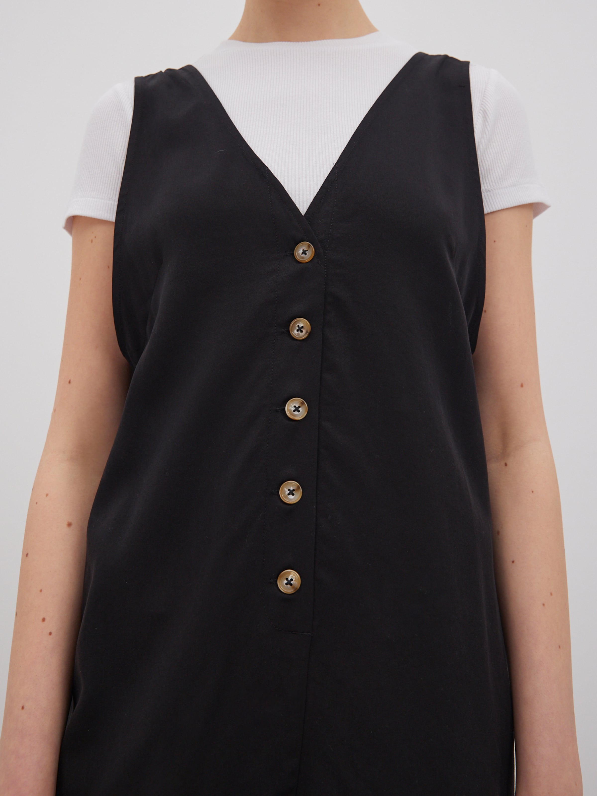 Frauen Jumpsuits EDITED Overall 'Tilla' in Schwarz - KG42481 Frauen Jumpsuits EDITED Overall 'Tilla' in Schwarz - KG42481
