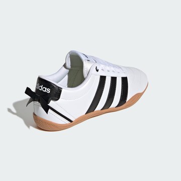 ADIDAS SPORTSWEAR - Sapatilhas 'Grand Court' em branco