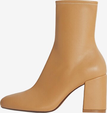 Bershka Ankle Boots in Beige