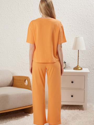 Trendyol Πιτζάμα σε πορτοκαλί