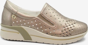 Chaussure basse Valleverde en marron : devant