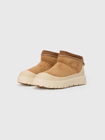 UGG Boots 'Cl Ultra Mini Weather Hybrid' σε καφέ