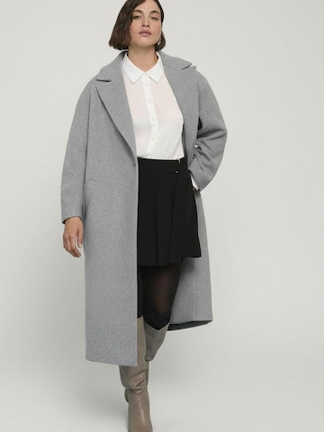Manteau d’hiver Fiorella Rubino en gris