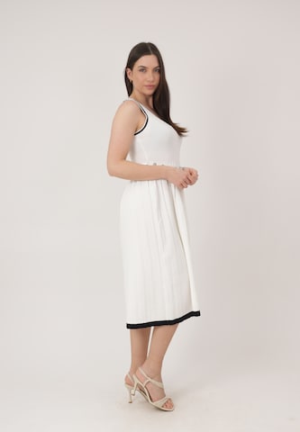 Robe Elara en blanc