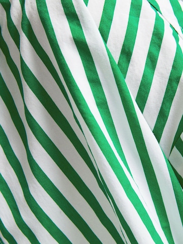 Bershka Hemd in Grün