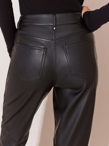 regular Pantaloni di Lipsy in nero