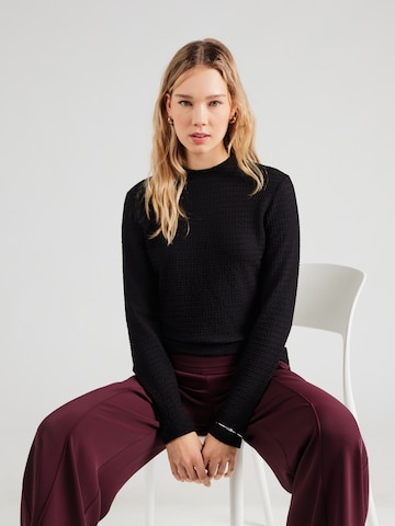 Tricou de la s.Oliver pe negru: față