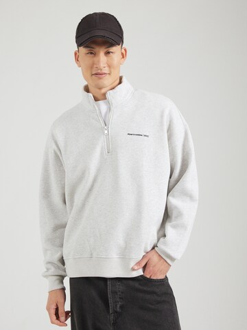 Abercrombie & Fitch - Sudadera en gris: frente