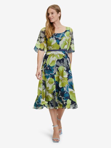 Vera Mont Cocktail Dress in Blue: front