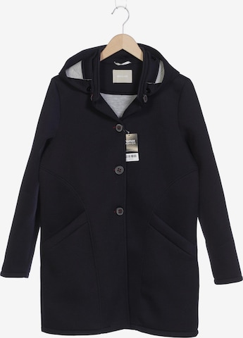 Amber & June Mantel L in Blau: Vorderseite