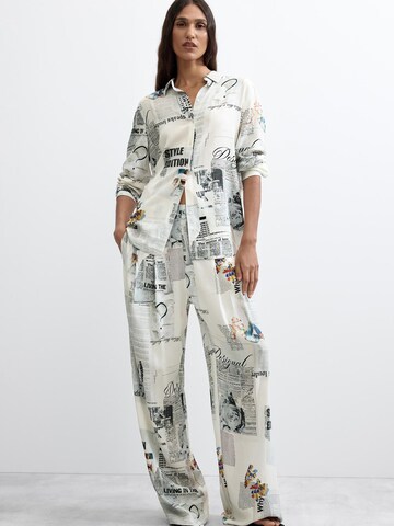 Wide leg Pantaloni cutați de la Desigual pe alb