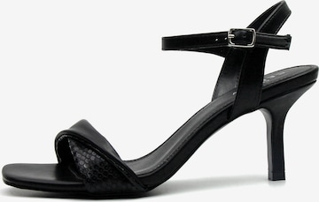 Celena Sandal 'Ching' in Black