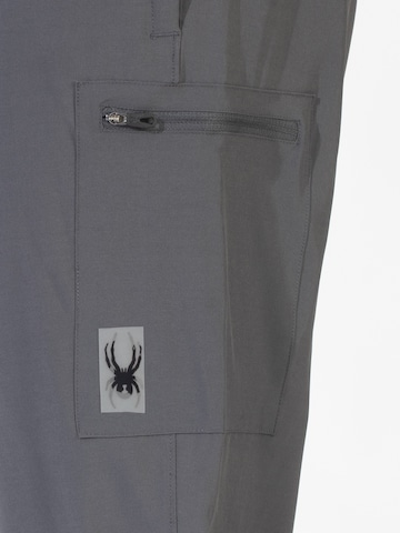 Effilé Pantalon de sport Spyder en gris