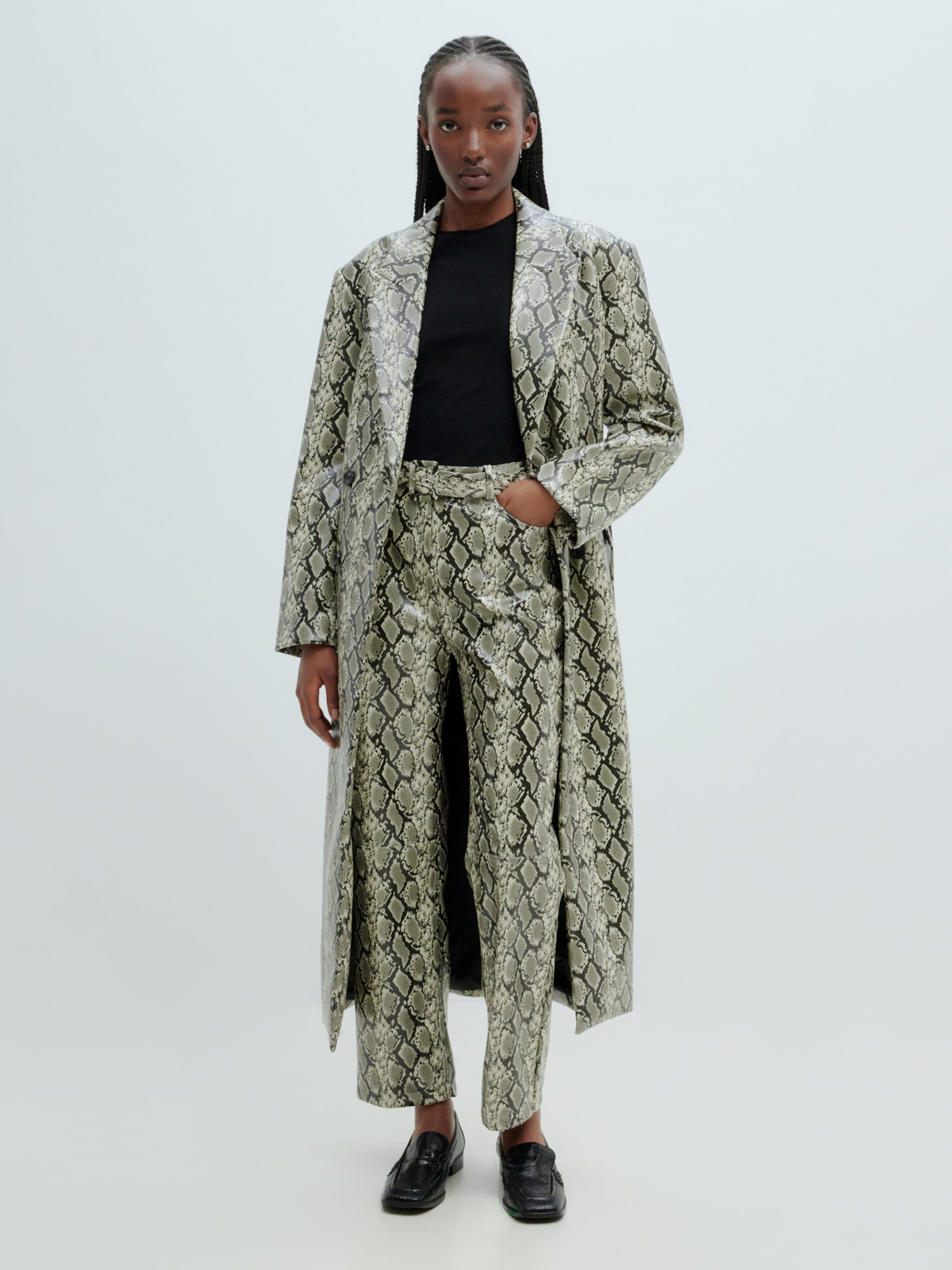 EDITED Produkte Hose 'Tanisha' rauchgrau