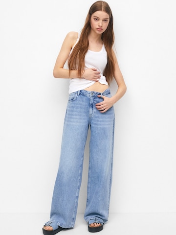 Pull&Bear Wide leg Jeans in Blauw: voorkant