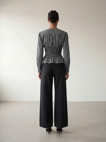 ARMIE Blouse 'The Carla Long Sleeve Top' in Black