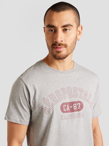AÉROPOSTALE T-shirt 'CA-87' i grå