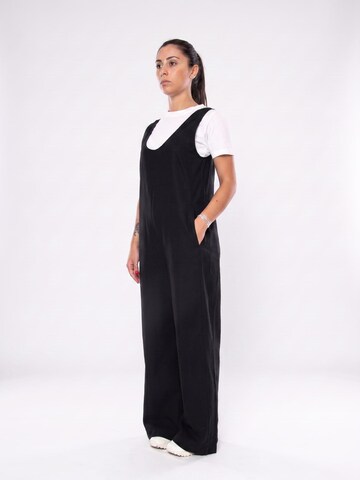 Tuta jumpsuit 'JADEN' di Thinking MU in nero