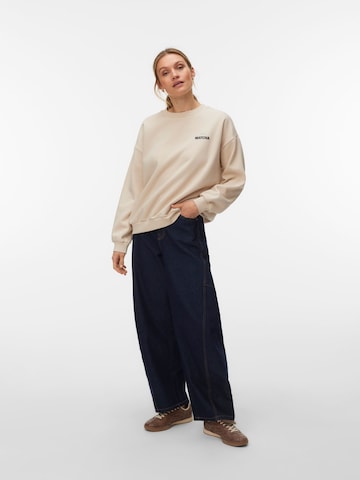 VERO MODA Sweatshirt 'VMAdine' in Beige