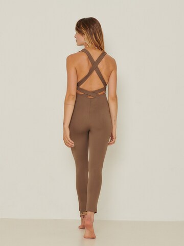 ABOUT YOU x Sofia Tsakiridou Jumpsuit 'Alica' i brun