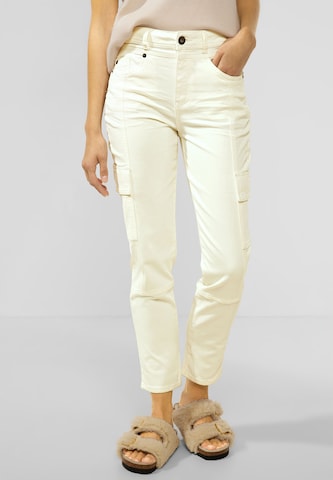 STREET ONE Regular Cargo Jeans in White: front