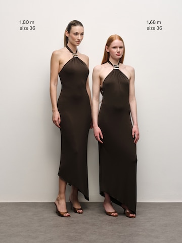 Robe de soirée 'Savita' RÆRE by Lorena Rae en marron
