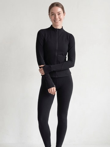 Nomi Active Sportjacke 'Performance' in Schwarz: Vorderseite