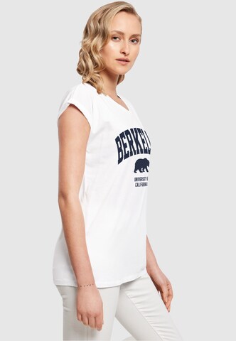 Merchcode T-Shirt 'Berkeley University - Bear' in Weiß