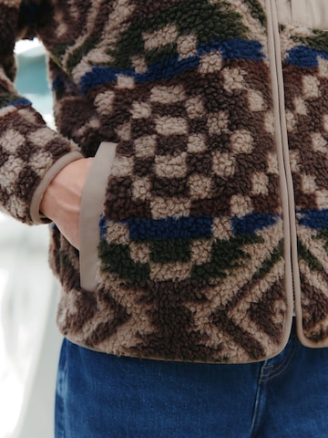 brūns Next Flīsa jaka