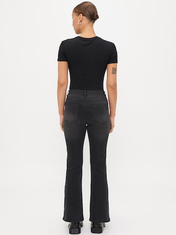 Only PetiteBootcut/trapezice Traperice 'ONLWAUW' - crna boja