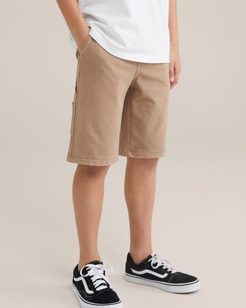 WE Fashion Regular Trousers 'Jongens' in Brown: front