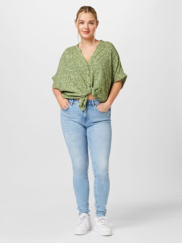 Vero Moda Curve Bluse 'SARA' i grøn