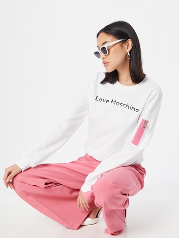 Sweat-shirt 'FELPA' Love Moschino en blanc