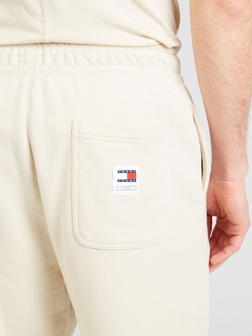 Tapered Pantaloni 'CLASSICS' di Tommy Jeans in beige
