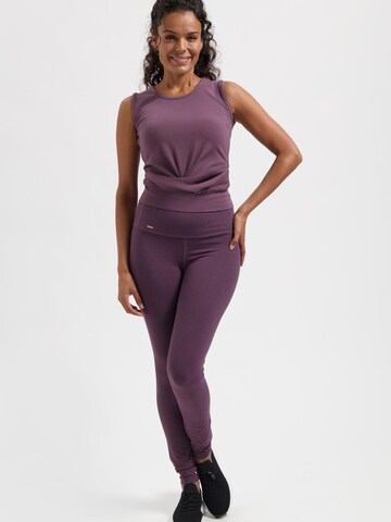 Urban Goddess Yoga & Activewear Sporttop 'Veyra Yoga & Pilates' in Lila