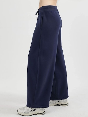 Busem Barrel Hose in Blau