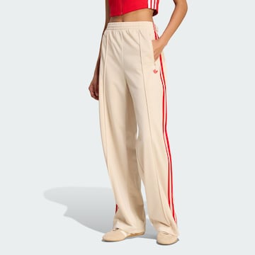 ADIDAS ORIGINALS - Loosefit Pantalón deportivo 'Firebird' en beige: frente