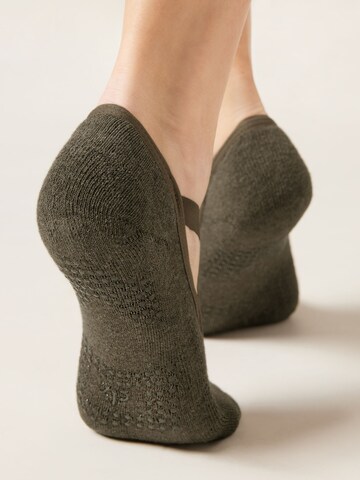 CALZEDONIA Ankle Socks 'Pilates' in Green